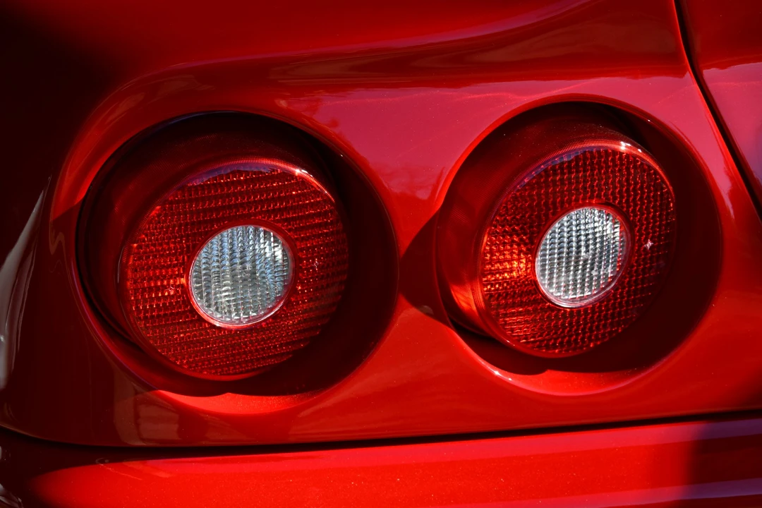 1999 Ferrari 550 Maranello - Image 26 of 31