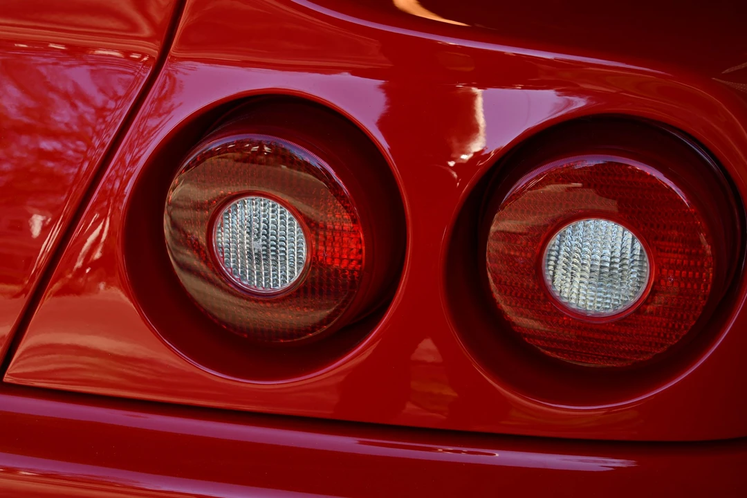 1999 Ferrari 550 Maranello - Image 27 of 31