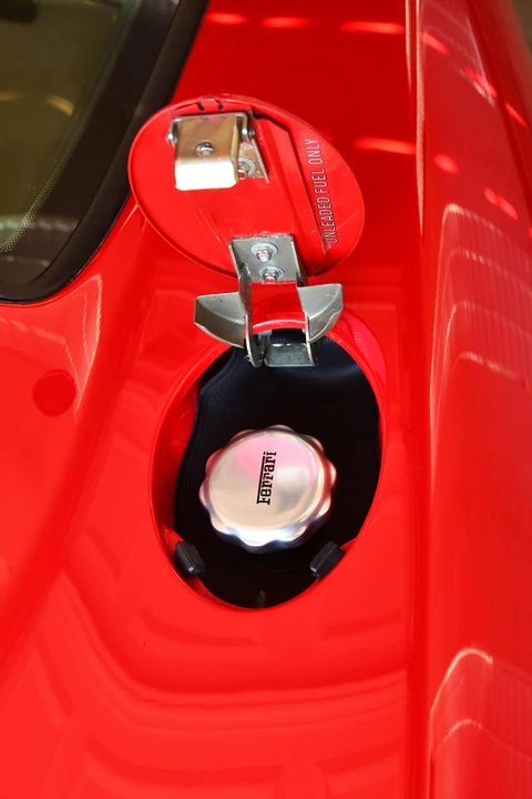 1999 Ferrari 550 Maranello - Image 31 of 31