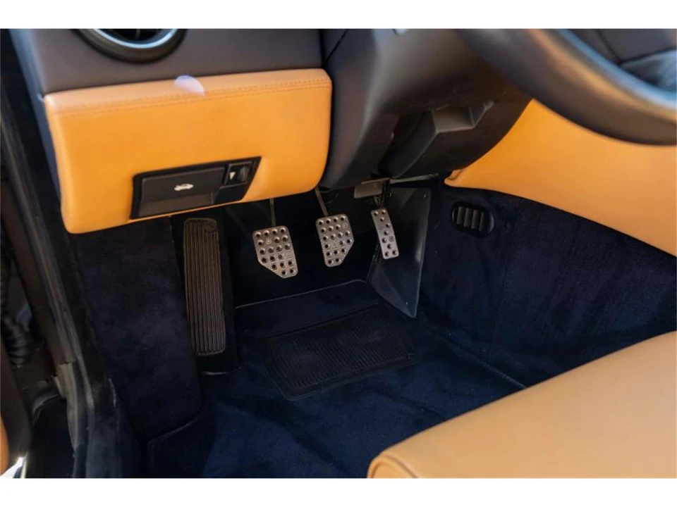 1999 Ferrari 550 Maranello - Image 27 of 31