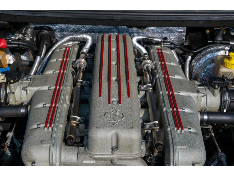 1999 Ferrari 550 Maranello - Image 16 of 31
