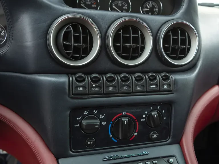 1999 Ferrari 550 Maranello - Image 14 of 31