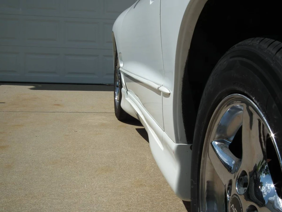 1999 Pontiac Firebird 4th Gen - Image 2 of 9