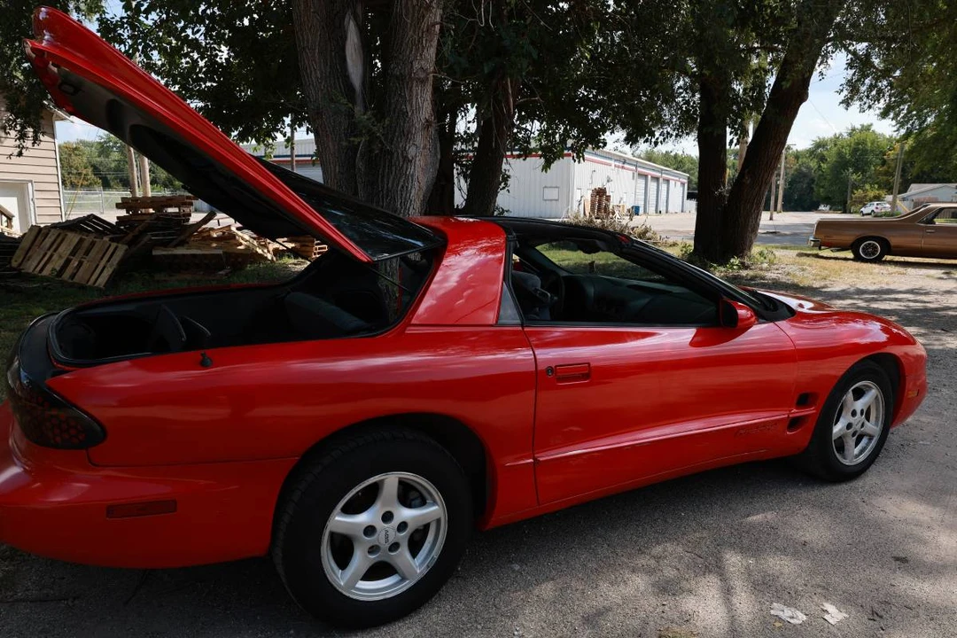 1999 Pontiac Firebird 4th Gen - Image 18 of 24