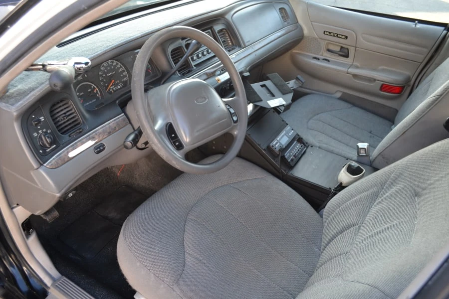 1999 Ford Crown Victoria - Image 4 of 12