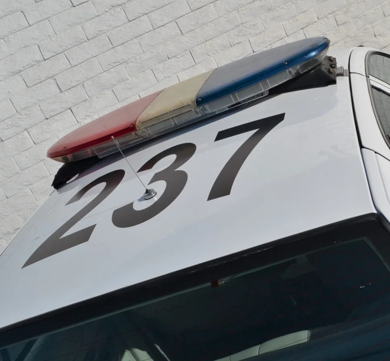 1999 Ford Crown Victoria - Image 11 of 12