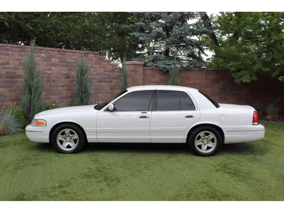 1999 Ford Crown Victoria - Image 31 of 31