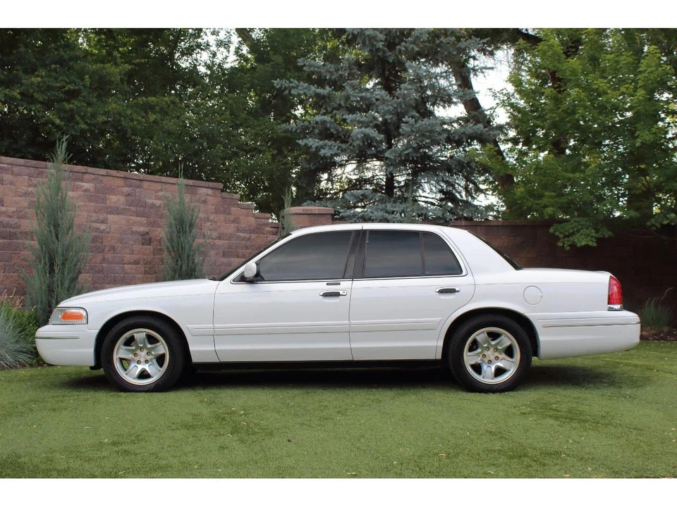 1999 Ford Crown Victoria - Image 7 of 31