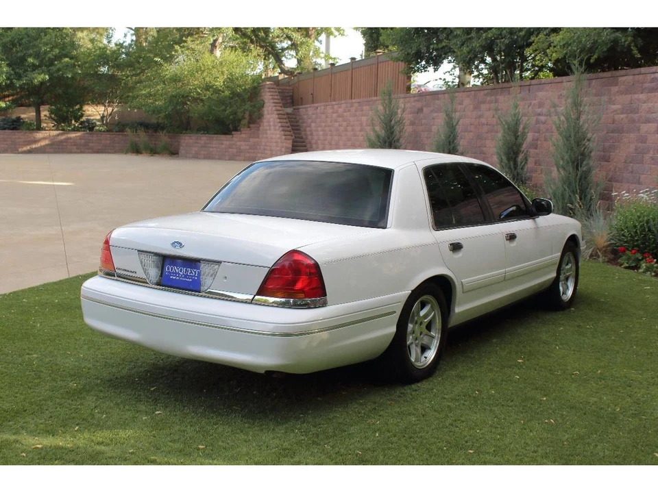 1999 Ford Crown Victoria - Image 5 of 31
