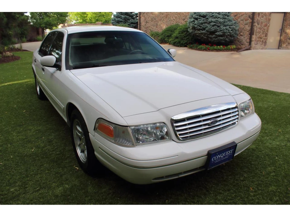 1999 Ford Crown Victoria - Image 3 of 31