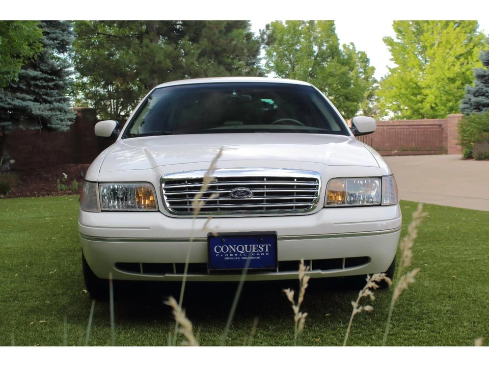 1999 Ford Crown Victoria - Image 12 of 31