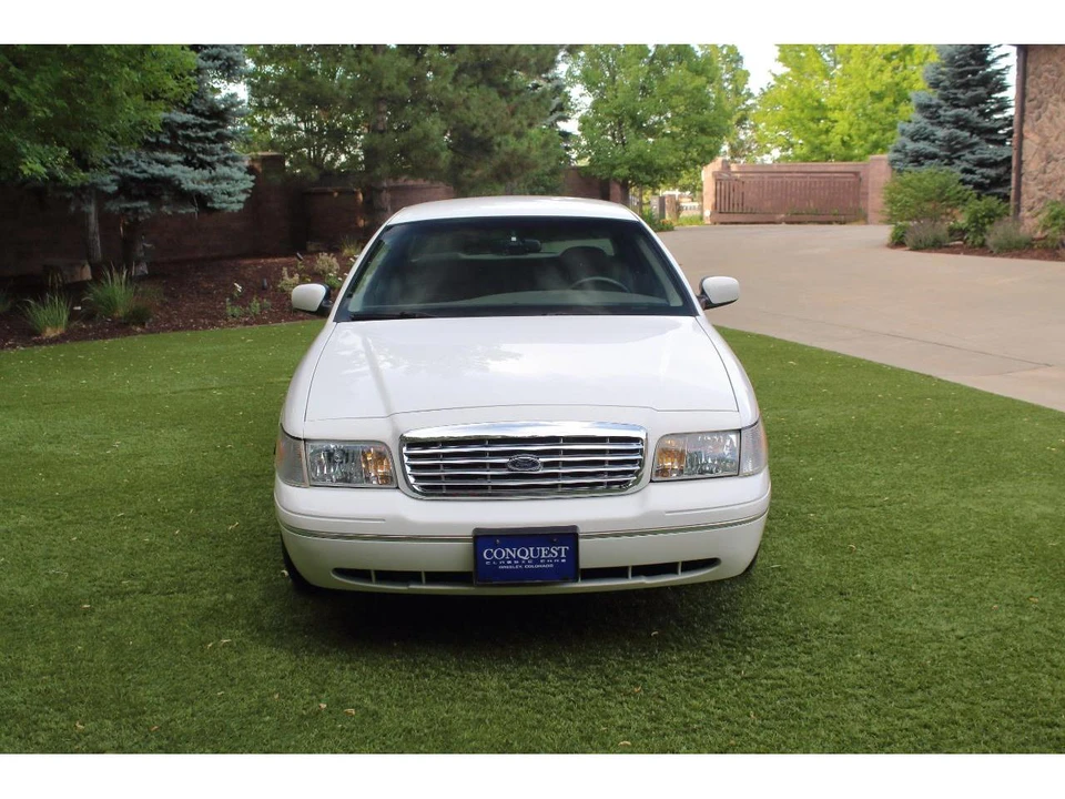 1999 Ford Crown Victoria - Image 2 of 31