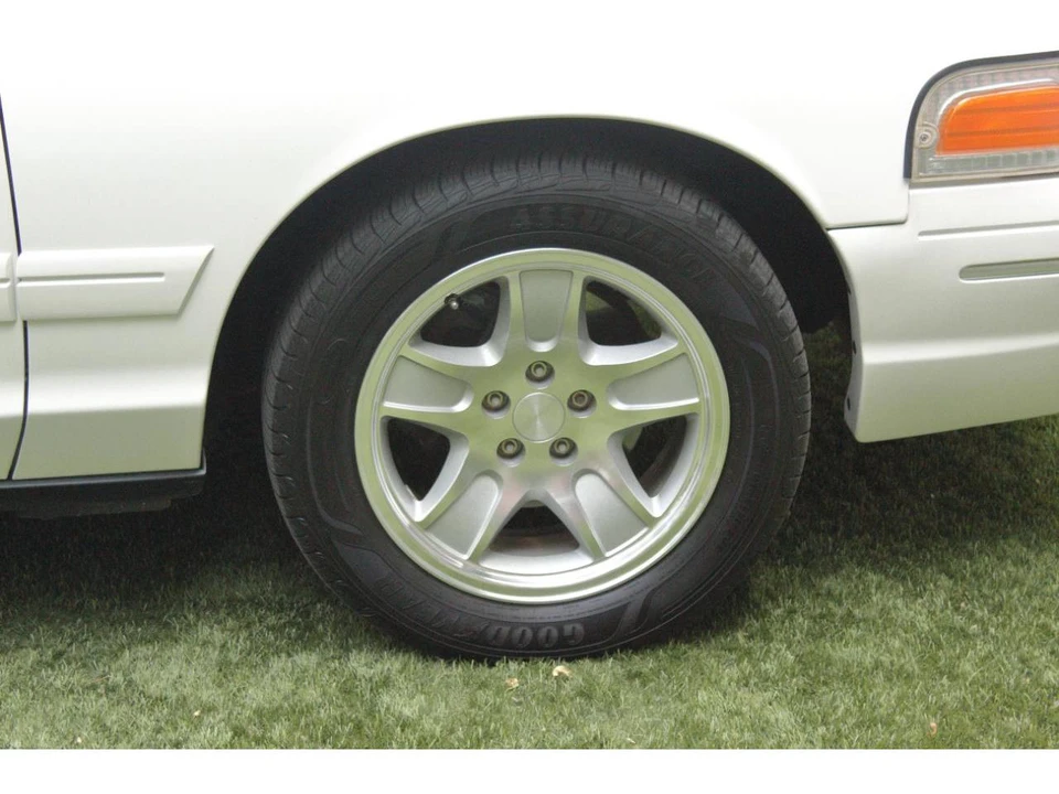 1999 Ford Crown Victoria - Image 18 of 31