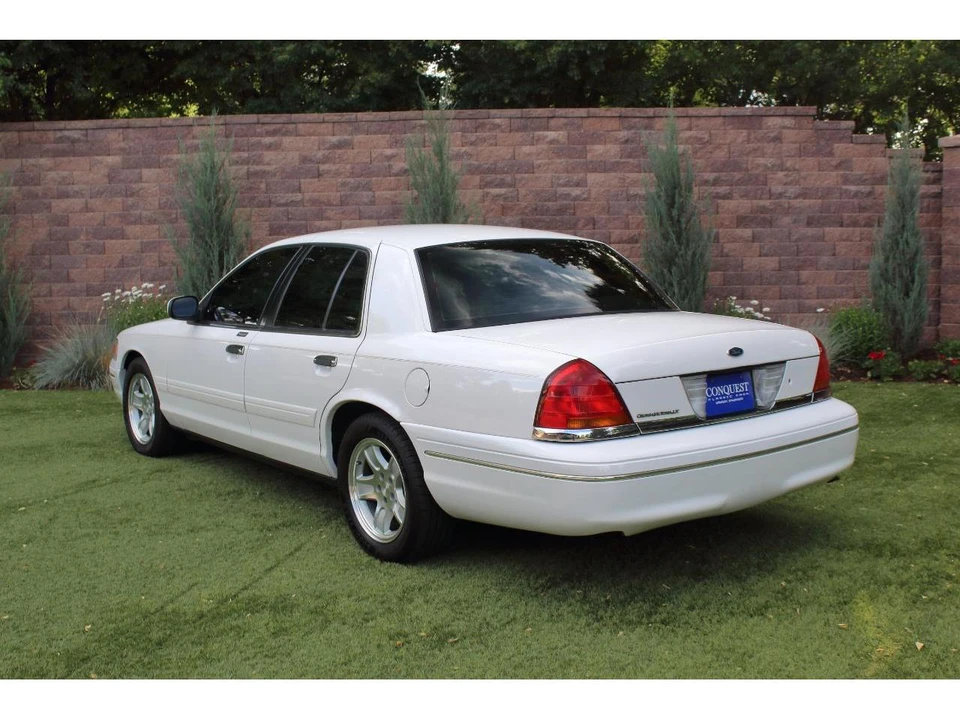 1999 Ford Crown Victoria - Image 6 of 31