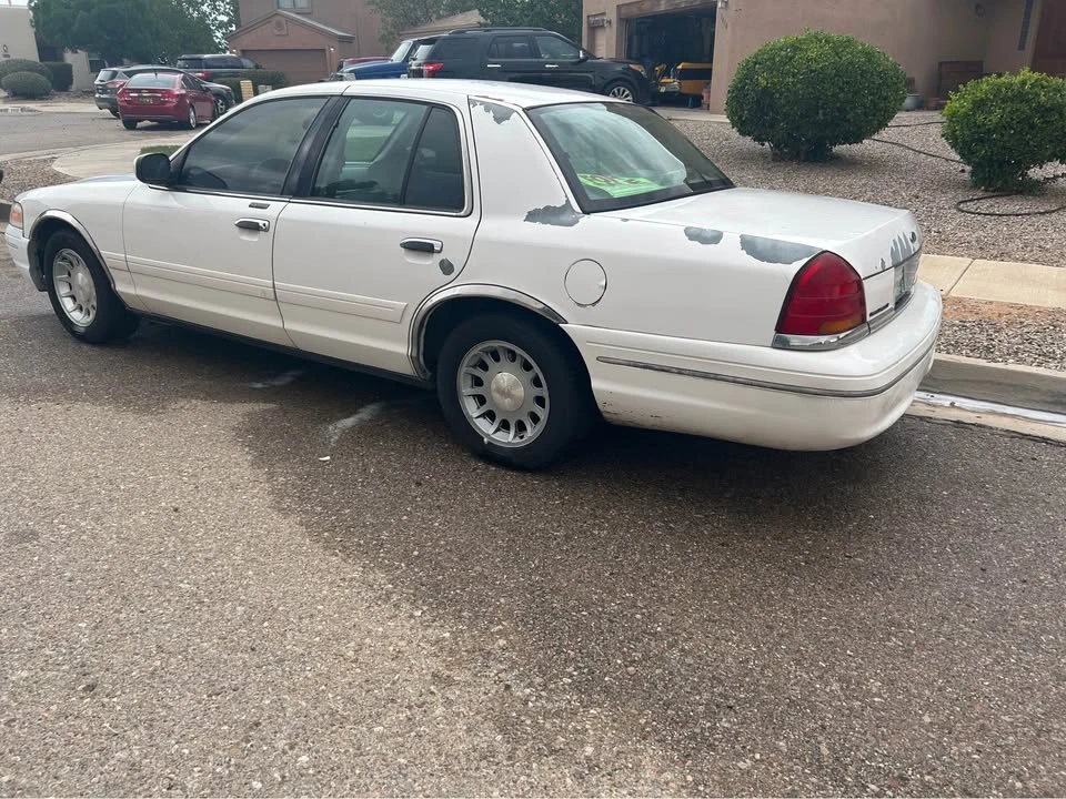 1999 Ford Crown Victoria - Image 2 of 4