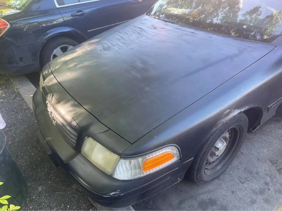 1999 Ford Crown Victoria - Image 4 of 9