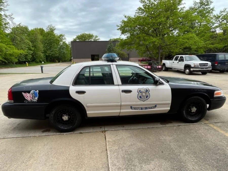 1999 Ford Crown Victoria - Image 9 of 16