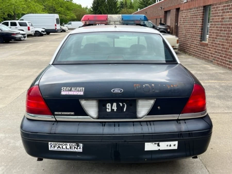 1999 Ford Crown Victoria - Image 5 of 16