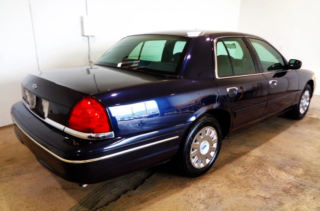 1999 Ford Crown Victoria - Image 3 of 21