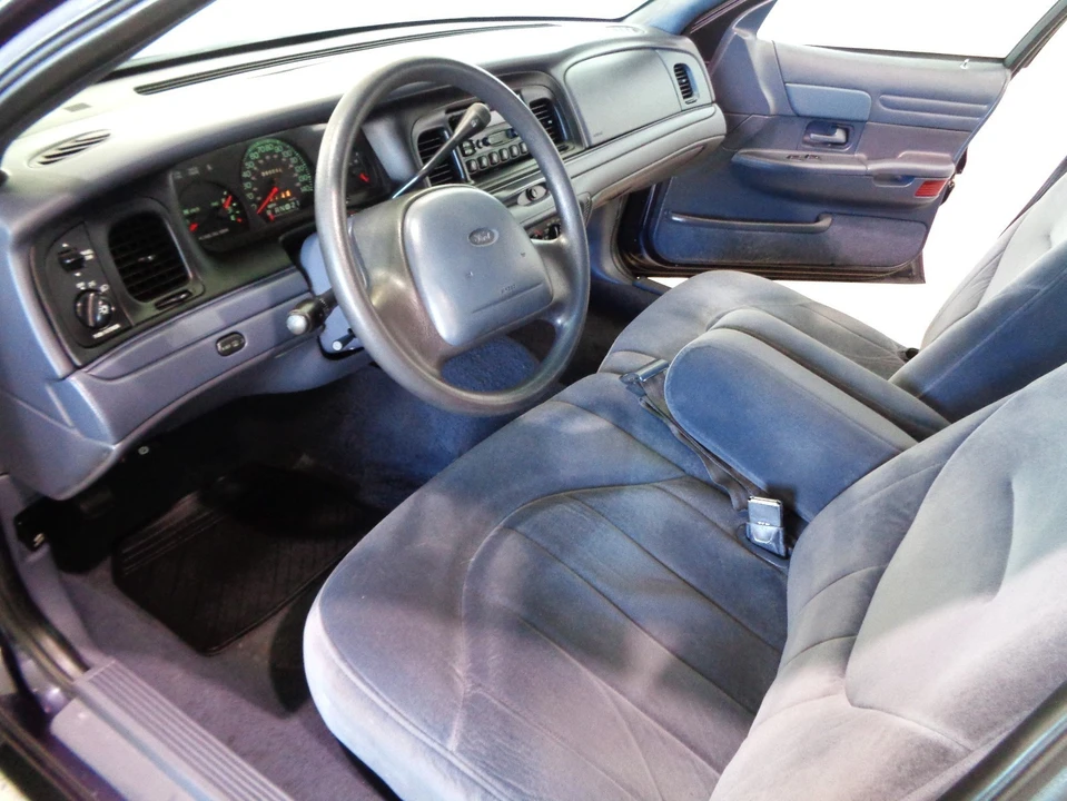 1999 Ford Crown Victoria - Image 15 of 21
