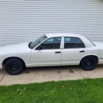 1999 Ford Crown Victoria Sedan