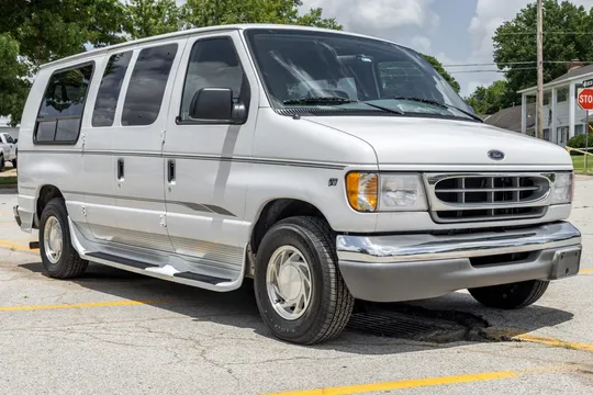1999 Ford E-150 Club Wagon Waldoch Conversion Van