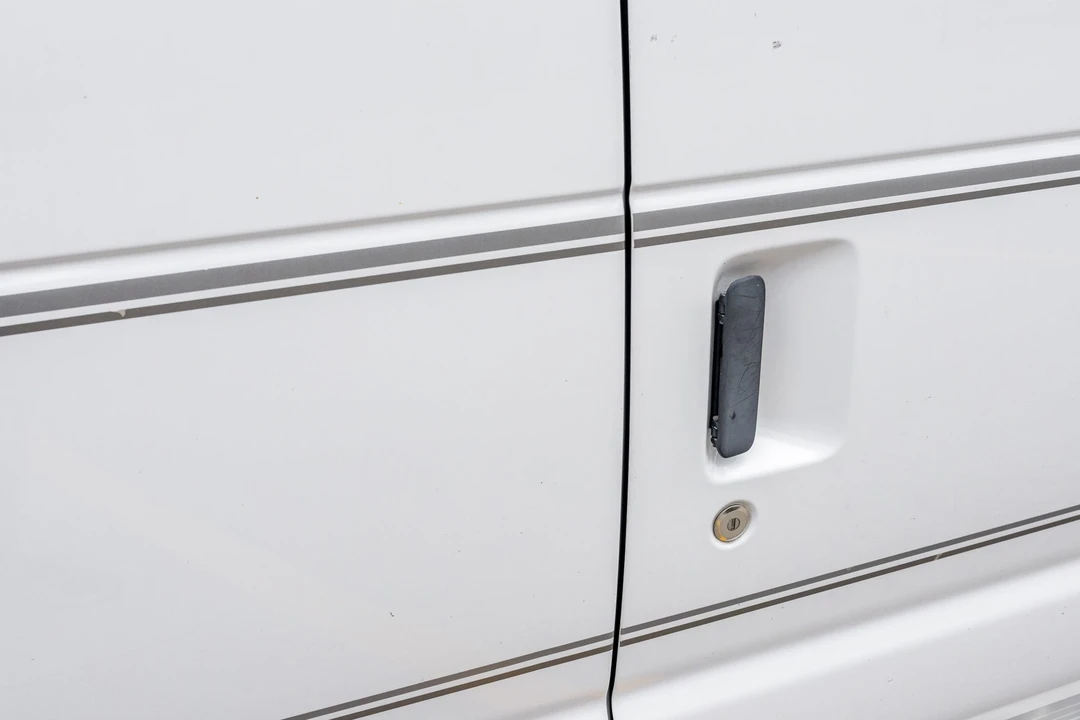 1999 Ford Econoline Van - Image 29 of 31