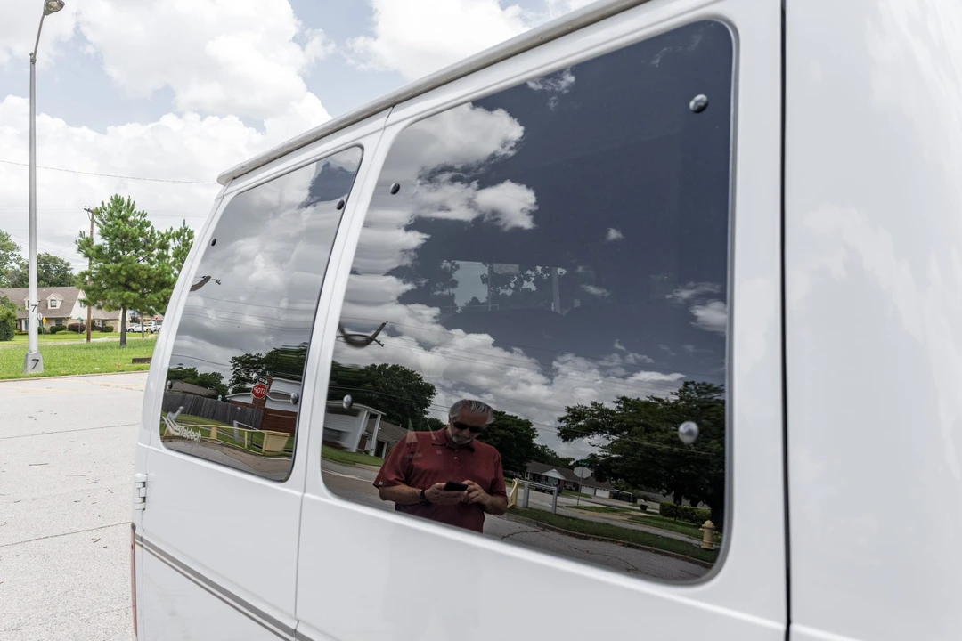 1999 Ford Econoline Van - Image 21 of 31