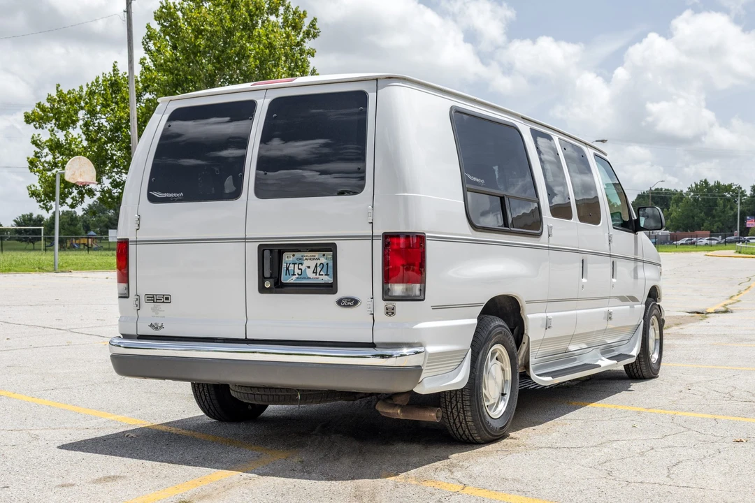 1999 Ford Econoline Van - Image 5 of 31