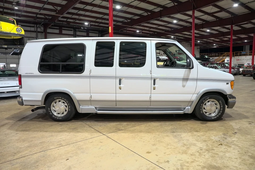 1999 Ford Econoline Van - Image 5 of 31
