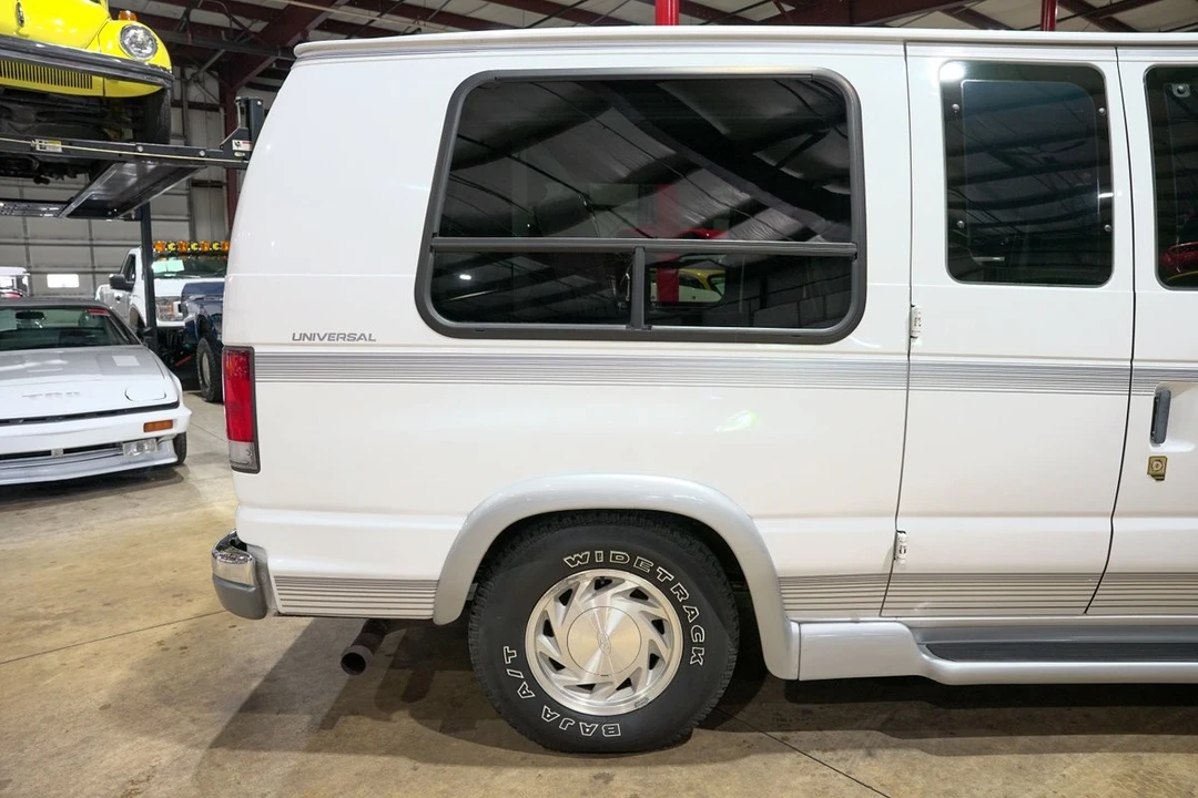1999 Ford Econoline Van - Image 4 of 31
