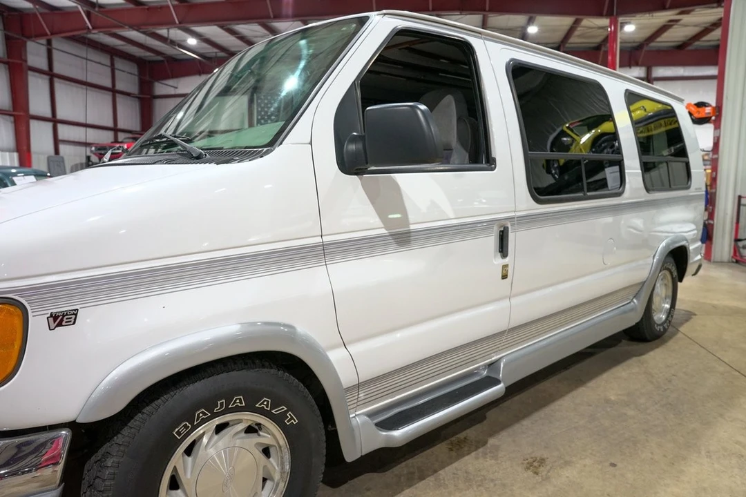 1999 Ford Econoline Van - Image 21 of 31