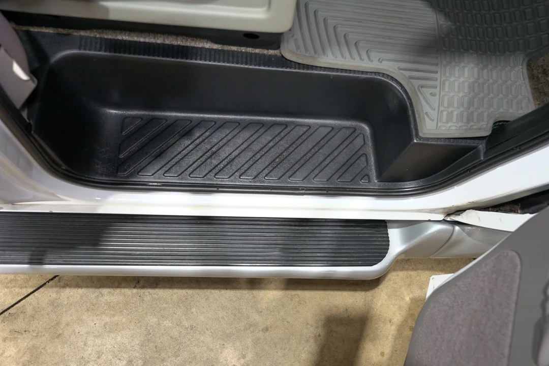 1999 Ford Econoline Van - Image 25 of 31