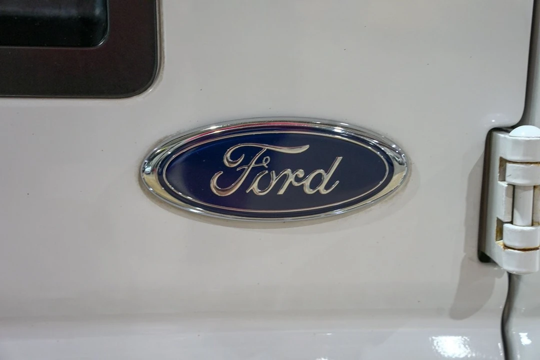 1999 Ford Econoline Van - Image 11 of 31