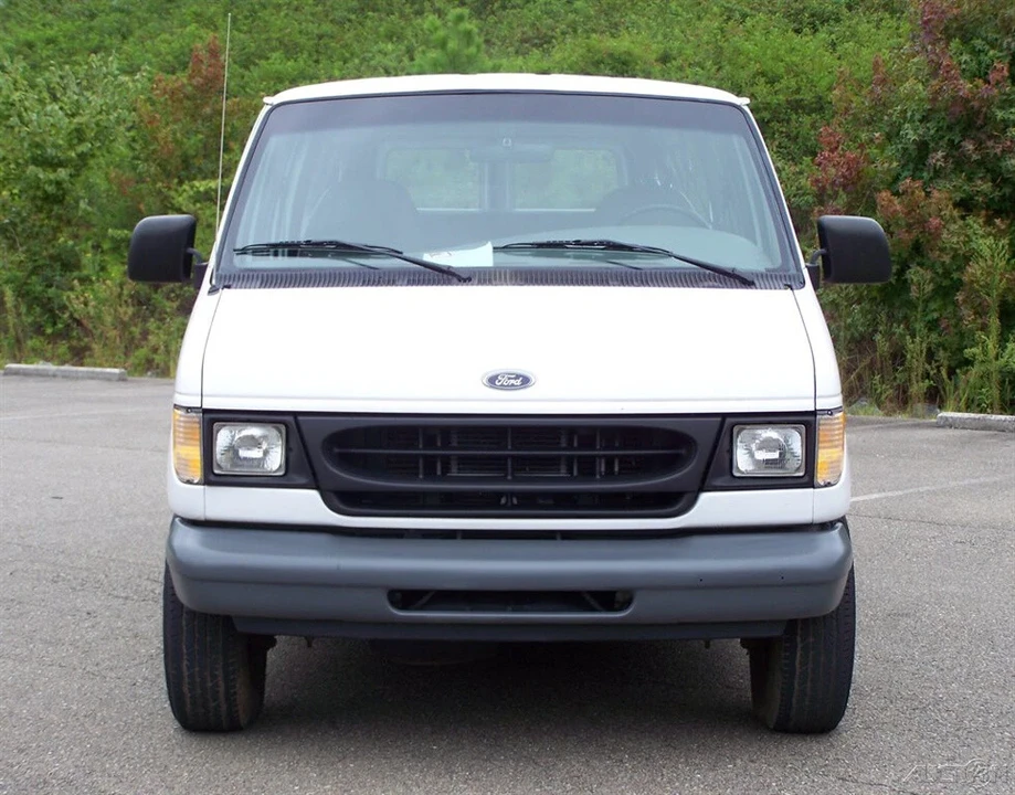 1999 Ford Econoline Van - Image 12 of 21