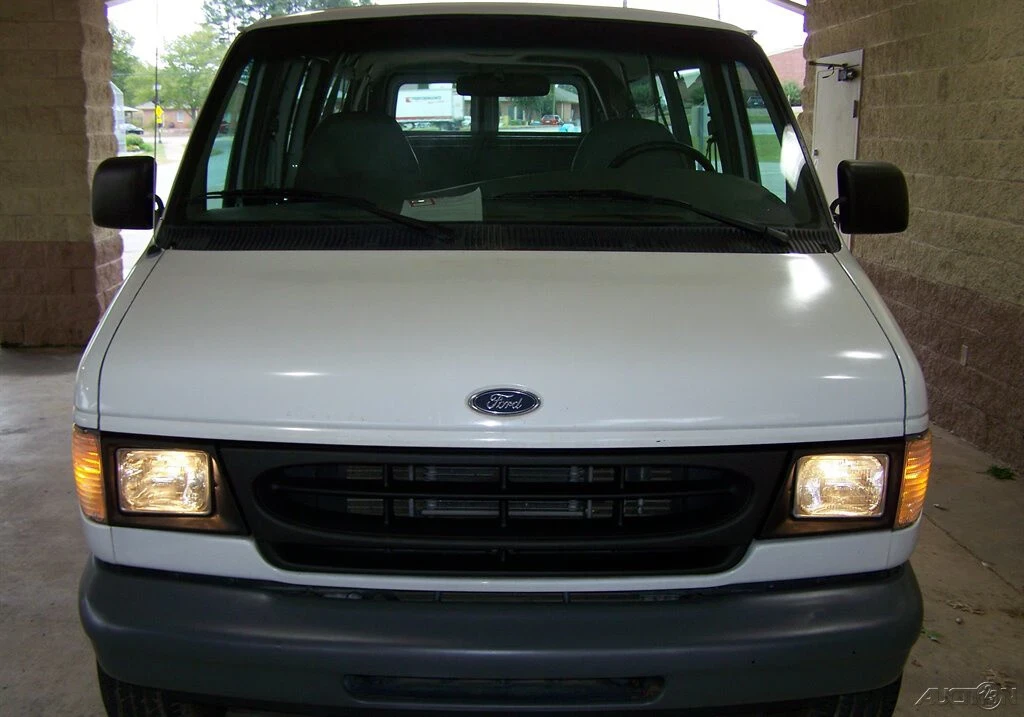 1999 Ford Econoline Van - Image 18 of 21
