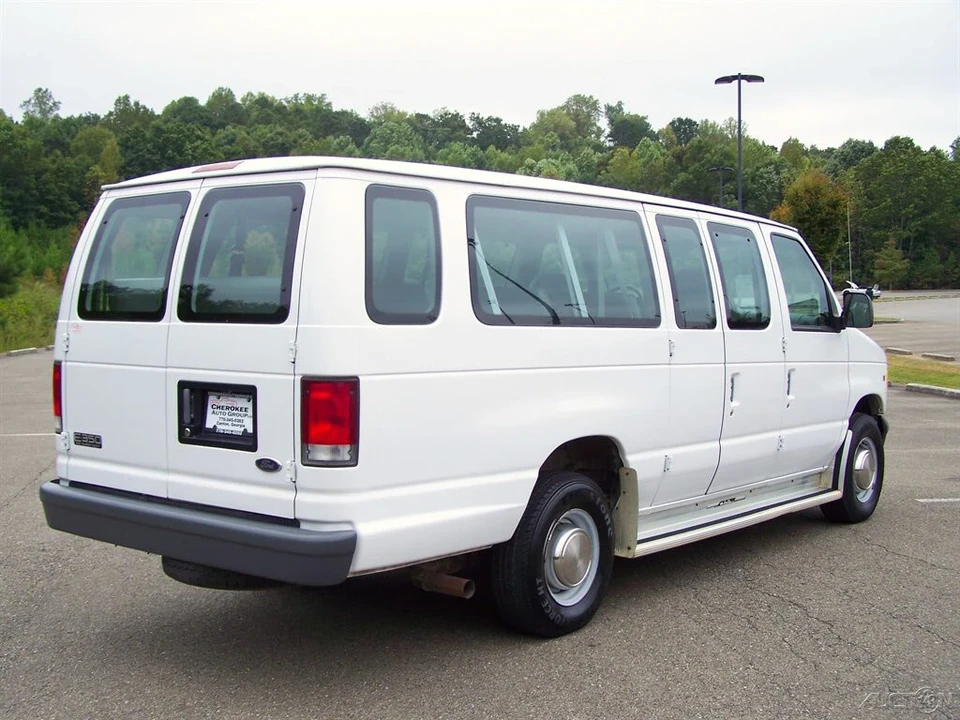 1999 Ford Econoline Van - Image 2 of 21