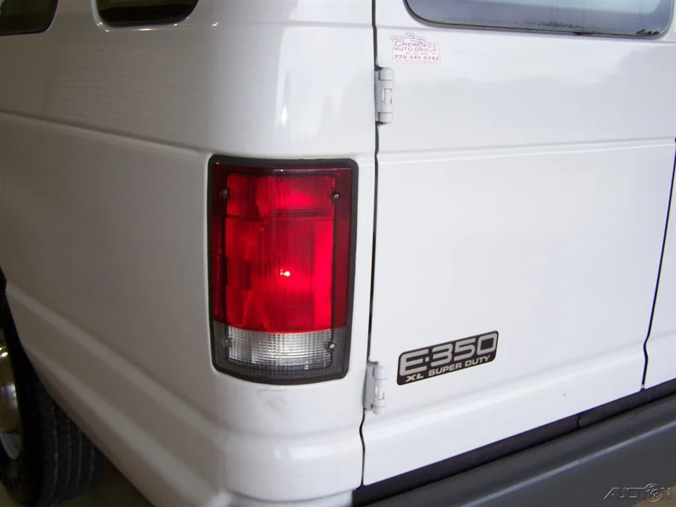 1999 Ford Econoline Van - Image 20 of 21