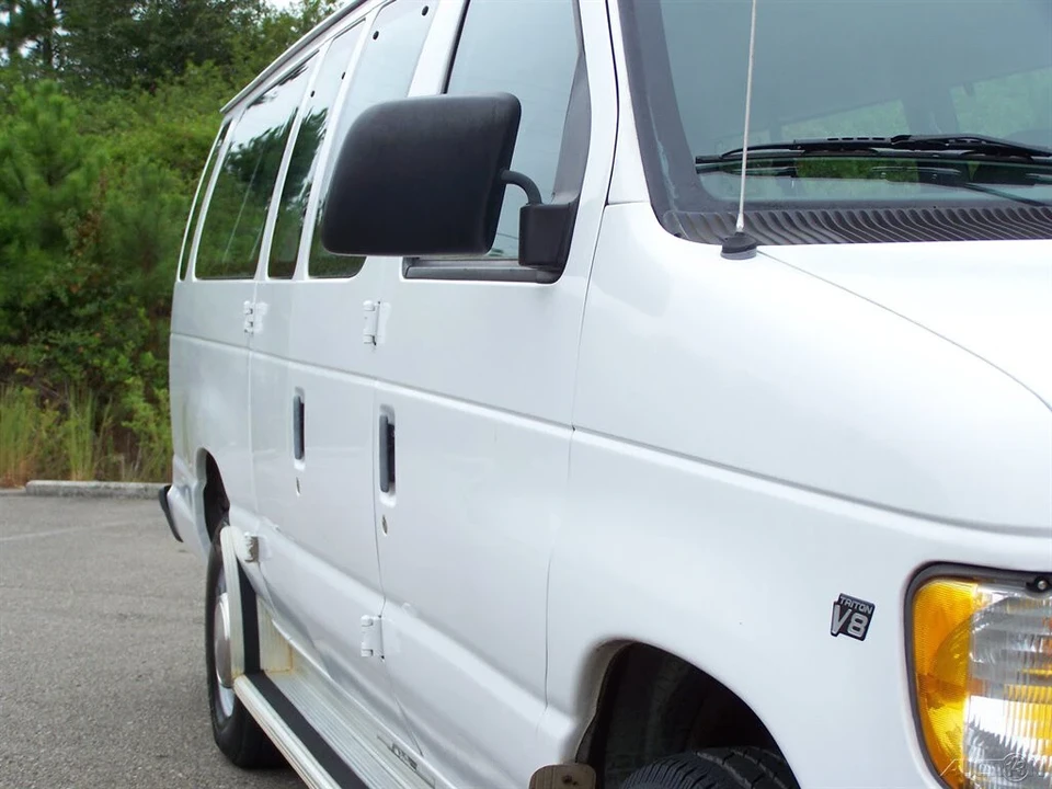 1999 Ford Econoline Van - Image 14 of 21
