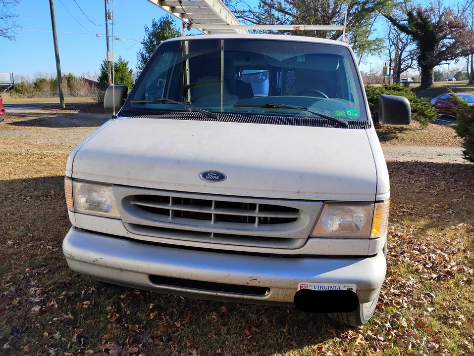 1999 Ford Econoline Van - Image 2 of 8