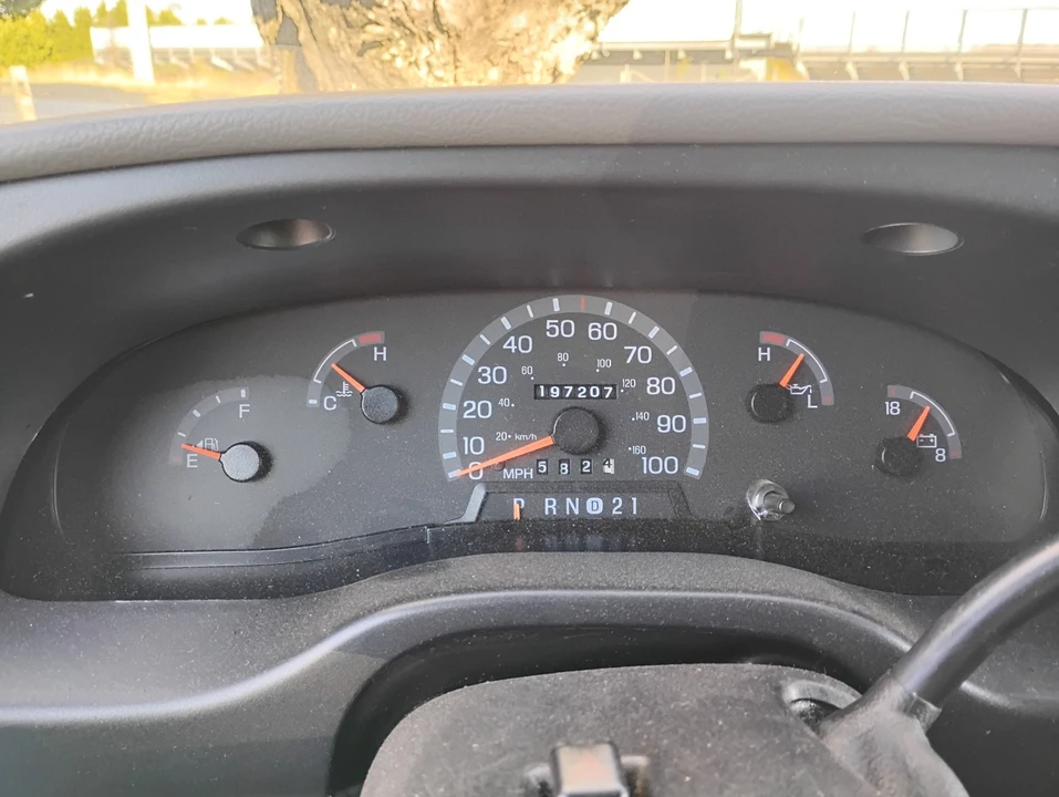 1999 Ford Econoline Van - Image 4 of 8