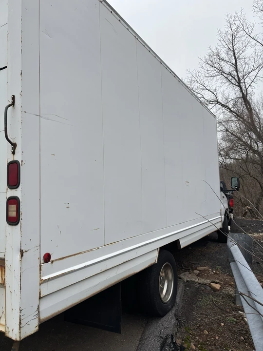 1999 Ford Econoline Van - Image 3 of 8