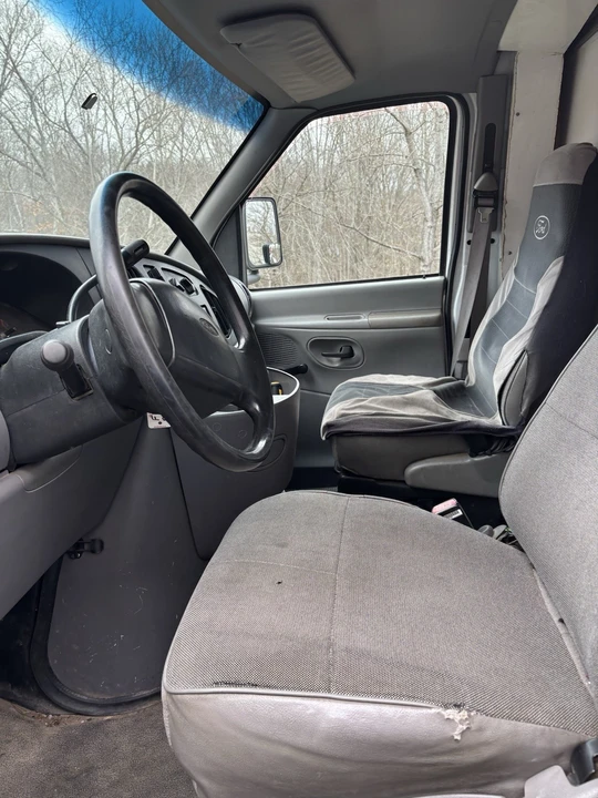 1999 Ford Econoline Van - Image 7 of 8