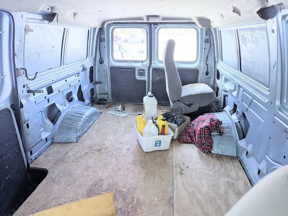 1999 Ford Econoline Van - Image 7 of 7