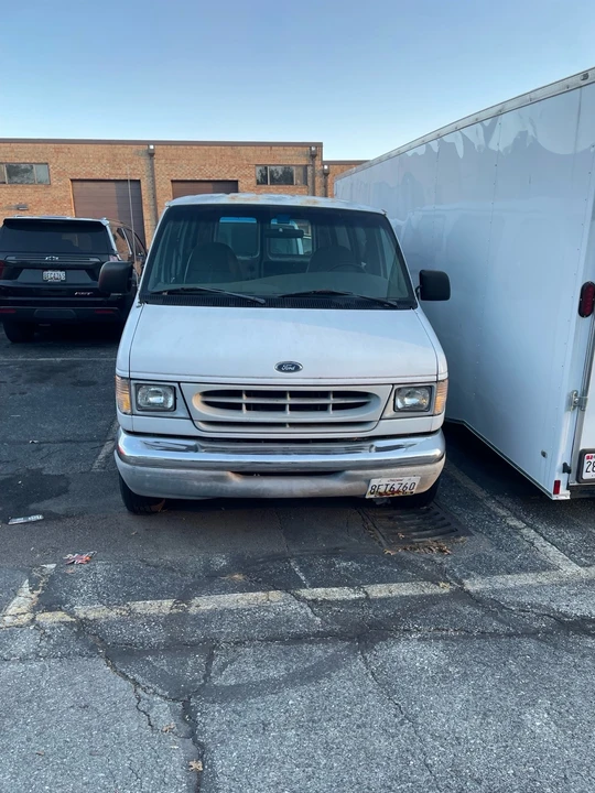 1999 Ford Econoline Van - Image 2 of 3