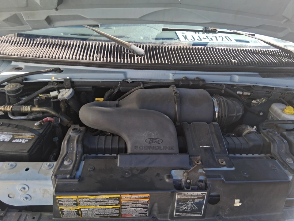 1999 Ford Econoline Van - Image 8 of 9