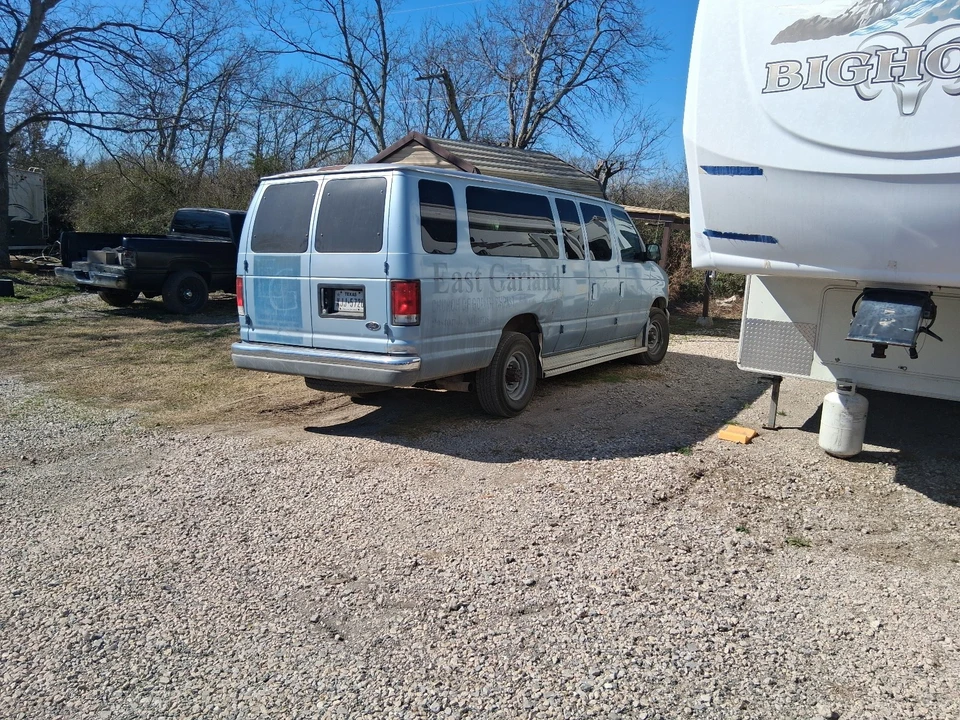 1999 Ford Econoline Van - Image 2 of 9