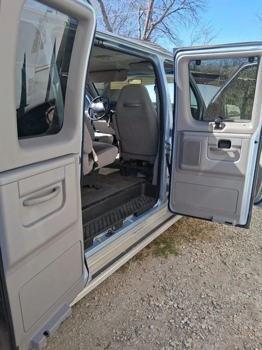 1999 Ford Econoline Van - Image 9 of 9