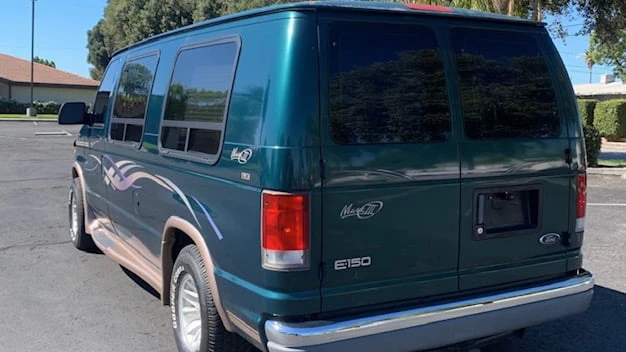 1999 Ford Econoline Van - Image 14 of 16