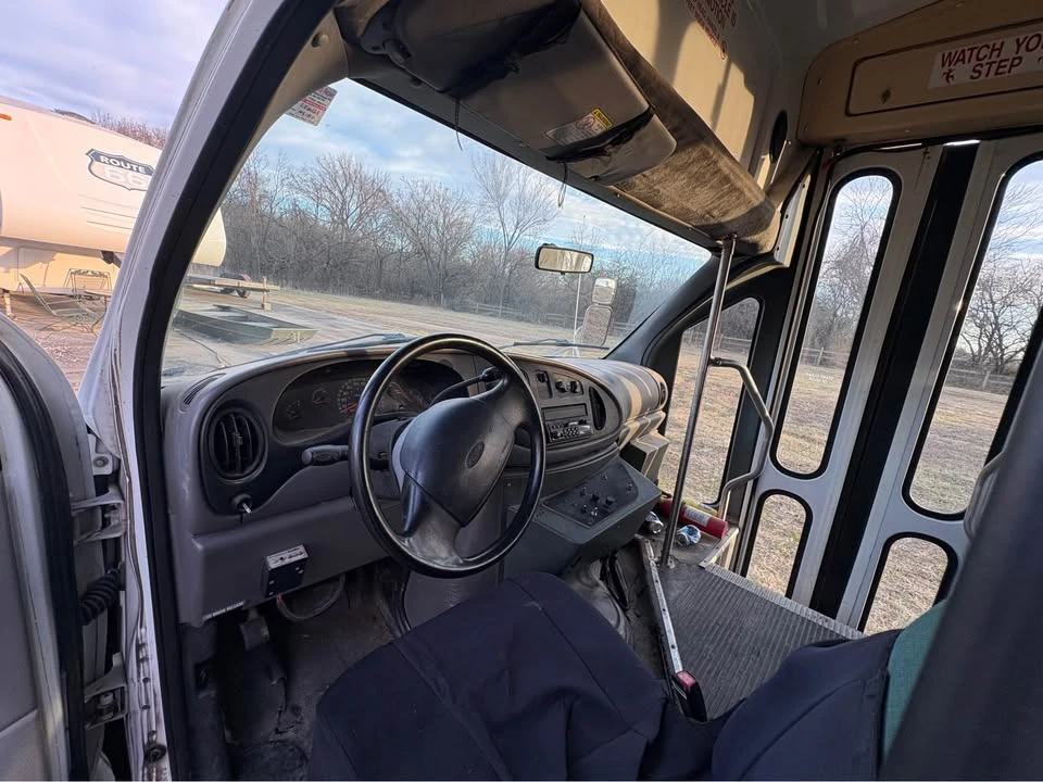 1999 Ford Econoline Van - Image 4 of 7